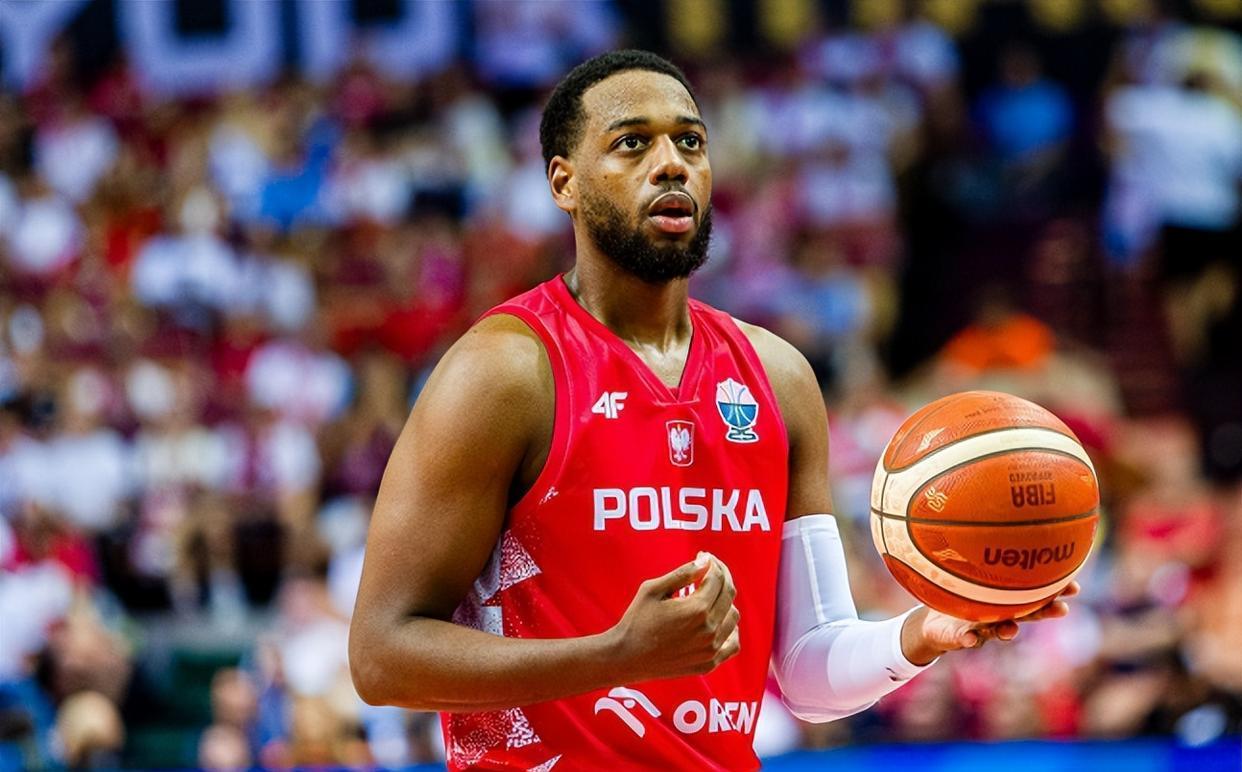 亚博棋牌app-爱尔兰球迷和英国球迷斗殴欧洲杯