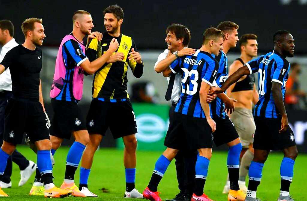 爱尔兰球迷和英国球迷斗殴欧洲杯