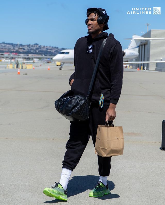 黄蜂队球员名单最新