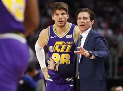 捷克籍球员助多特取胜,继续保持不败战绩的原因