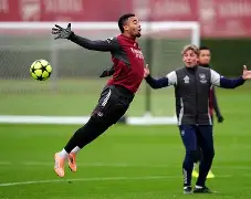 捷克籍球员助多特取胜,继续保持不败战绩的原因