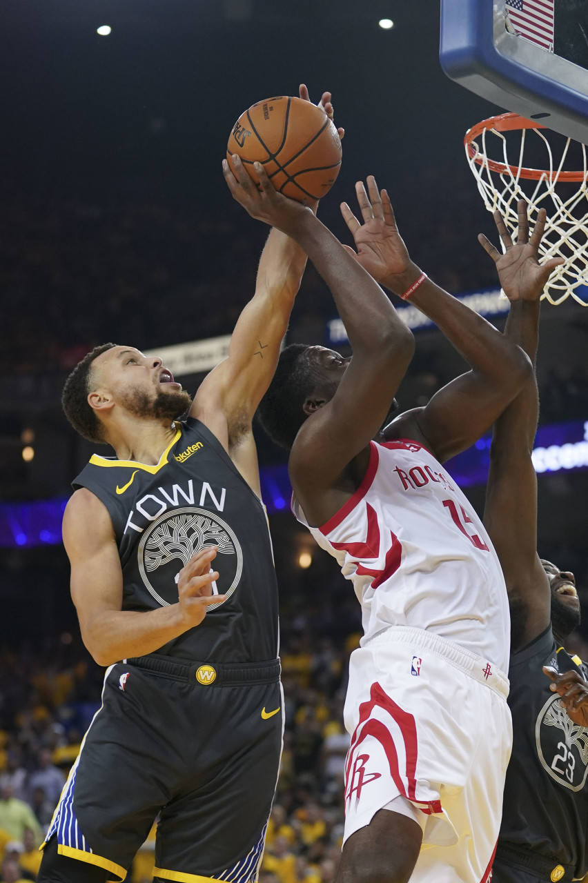 老鹰客场122114击败凯尔特人